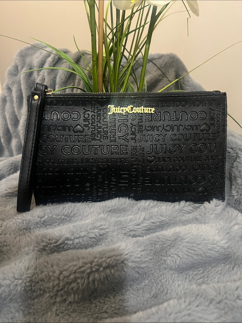 Juicy Couture Black Embossed Wristlet Clutch retail $45 EUC